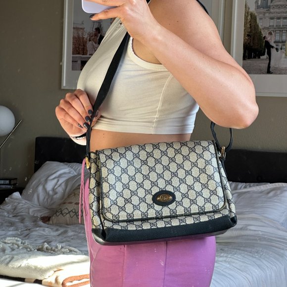 Vintage GUCCI GG Monogram Canvas Flap Should Bag | From the 80s - Picture 3 of 16